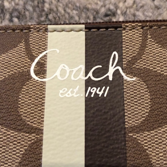Coach brown stripe heritage wristlet - Picture 2 of 6